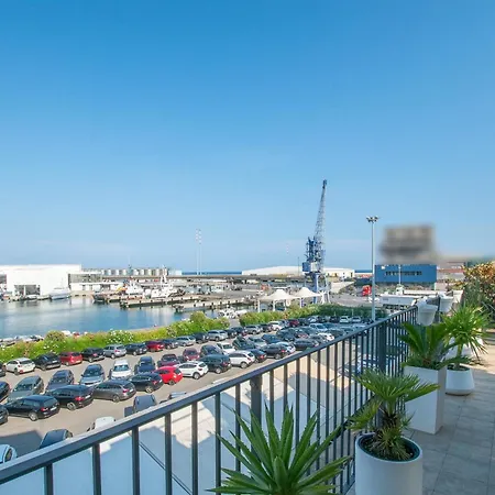 Attico Terrazza Reef Daire *