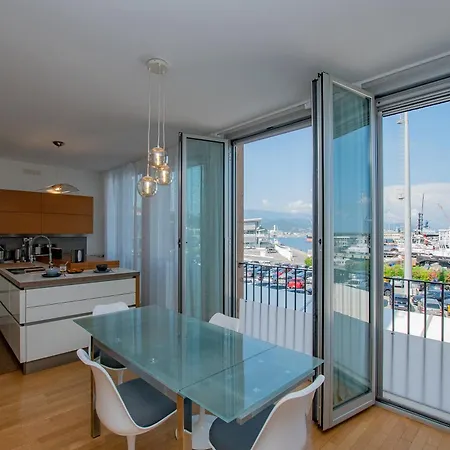 Apartment Attico Terrazza Reef *