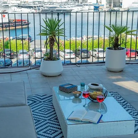 Apartment Attico Terrazza Reef Savona